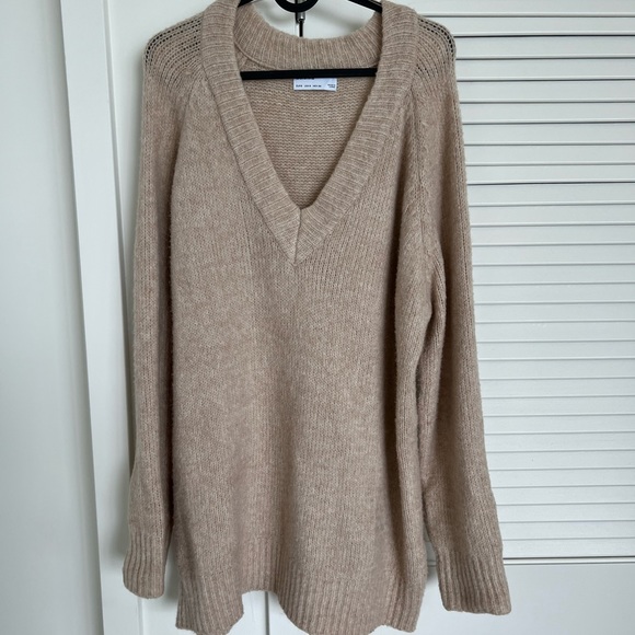 BERSHKA small beige top - Picture 1 of 4